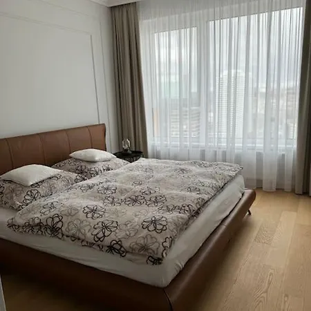 Klingerka Apartment, 25th Floor, With Free Parking Bratislava