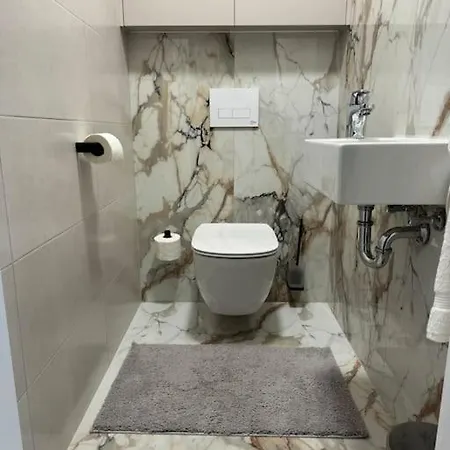 Klingerka Apartment, 25th Floor, With Free Parking * Bratislava